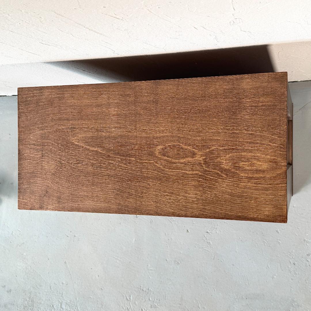 キャビネット　天然木　樺材　オイル仕上げ　ガラス　レトロ　水屋箪笥