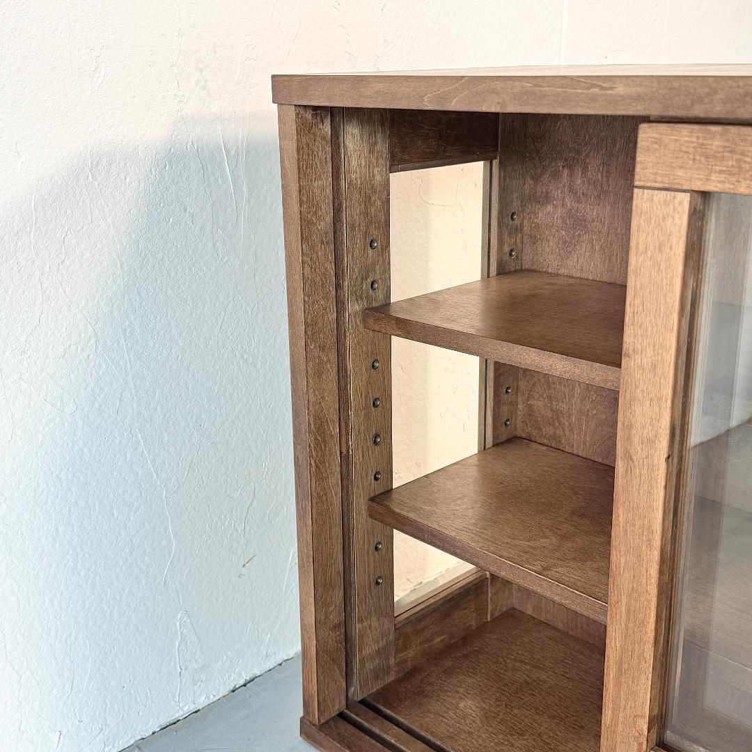 キャビネット　天然木　樺材　オイル仕上げ　ガラス　レトロ　水屋箪笥