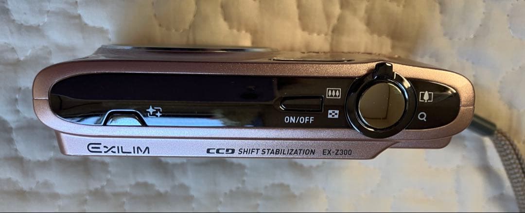 デジタルカメラ　CASIO EXILIM EX-Z300 ジャンク品