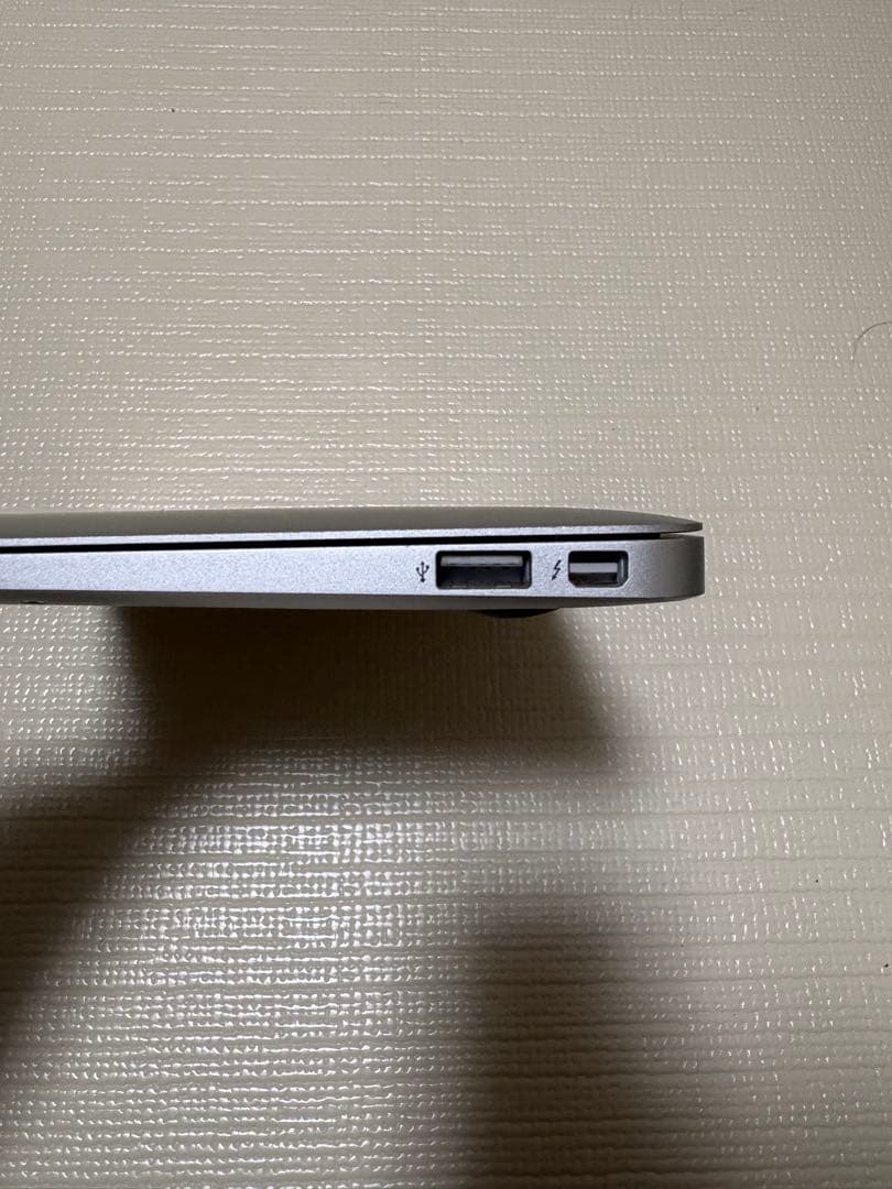 MacBook Air 2013 11インチ　充電器　箱　付き