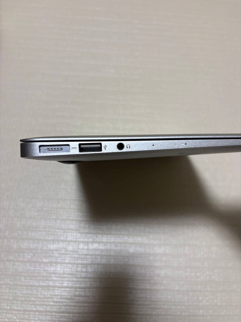 MacBook Air 2013 11インチ　充電器　箱　付き