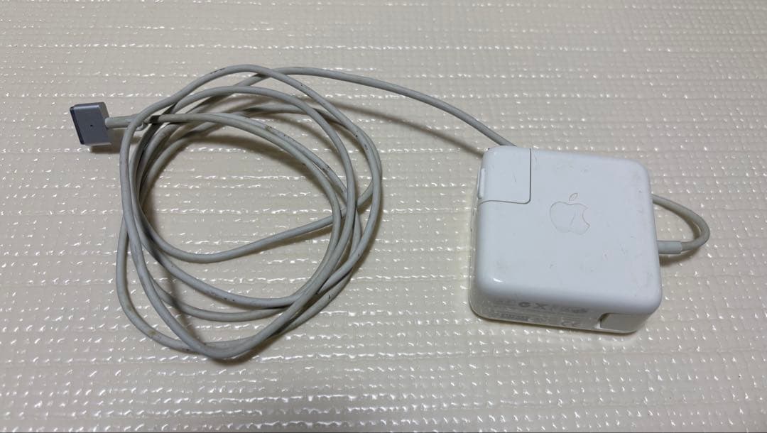 MacBook Air 2013 11インチ　充電器　箱　付き