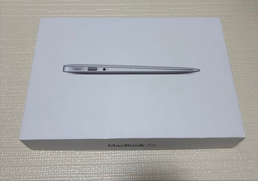 MacBook Air 2013 11インチ　充電器　箱　付き