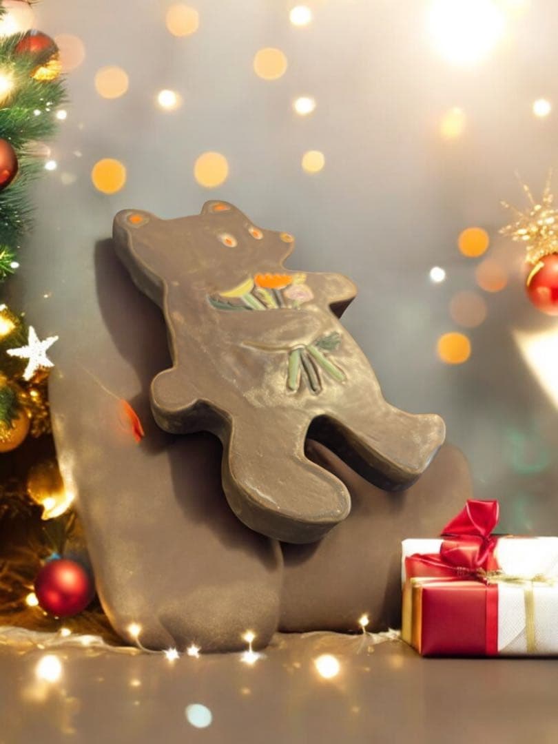 クマのかべかけ　陶