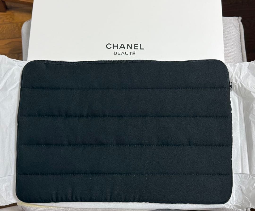 【新品未使用】シャネル　CHANEL 顧客限定　PCポーチ　パソコンケース