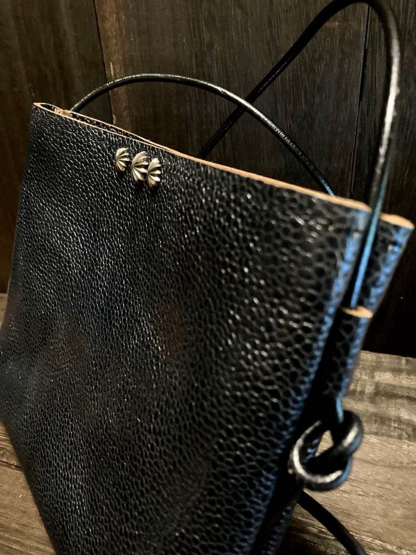 茶芯　イタリアンレザー　サコッシュ