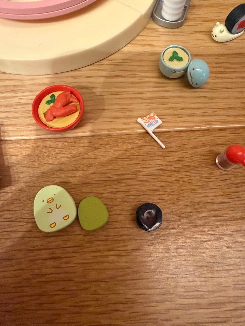 すみっコぐらし　リーメント　回転寿司　フィギュア