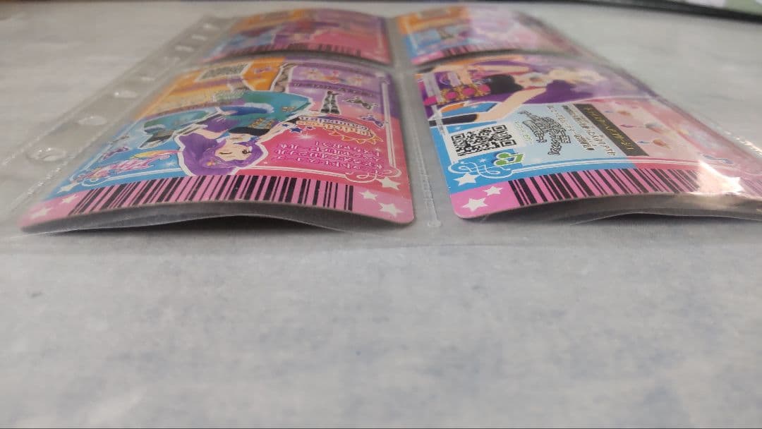 アイカツカード 4枚セット ホログラム加工 夏樹みくる