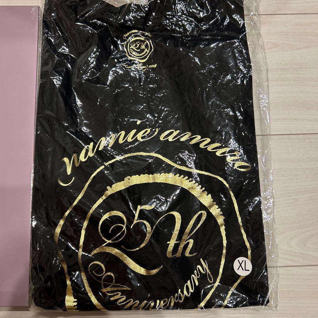 安室奈美恵　ライブTシャツ、フォトアルバムセット販売。新品未使用