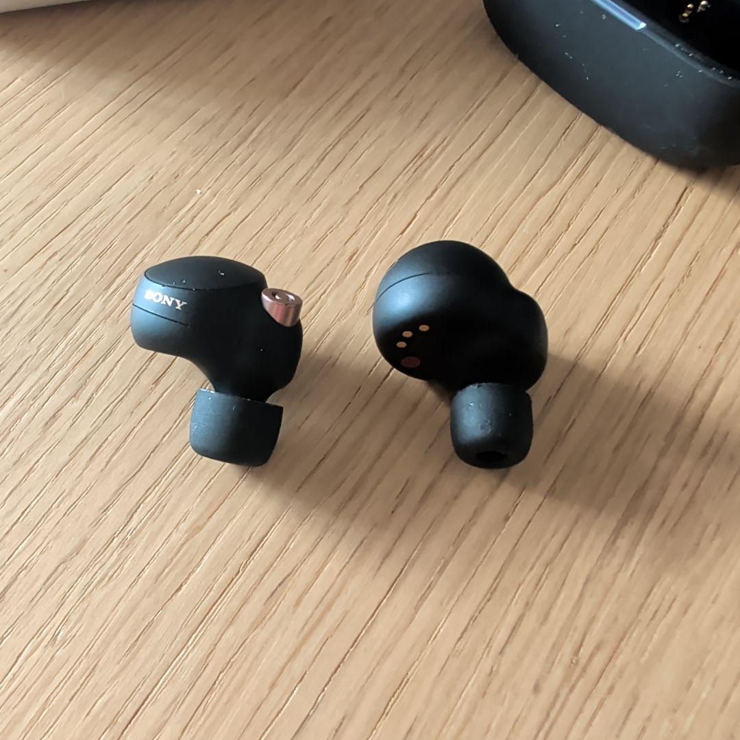 SONY WF-1000XM4 ノイズキャンセリングイヤホン　ケース付