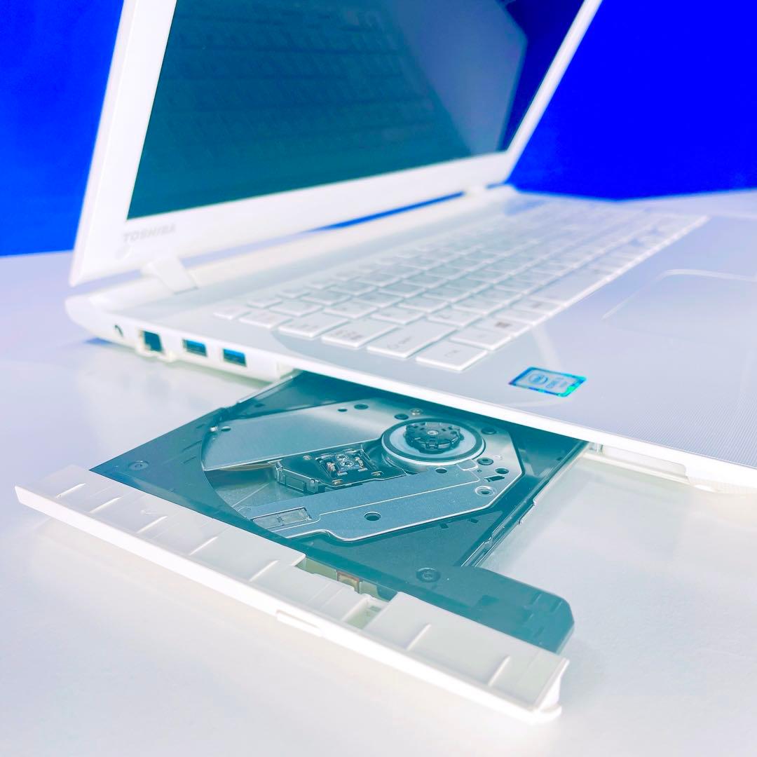 美品✨Corei5✨Windows11✨快速SSD✨東芝白ノートパソコン 薄型