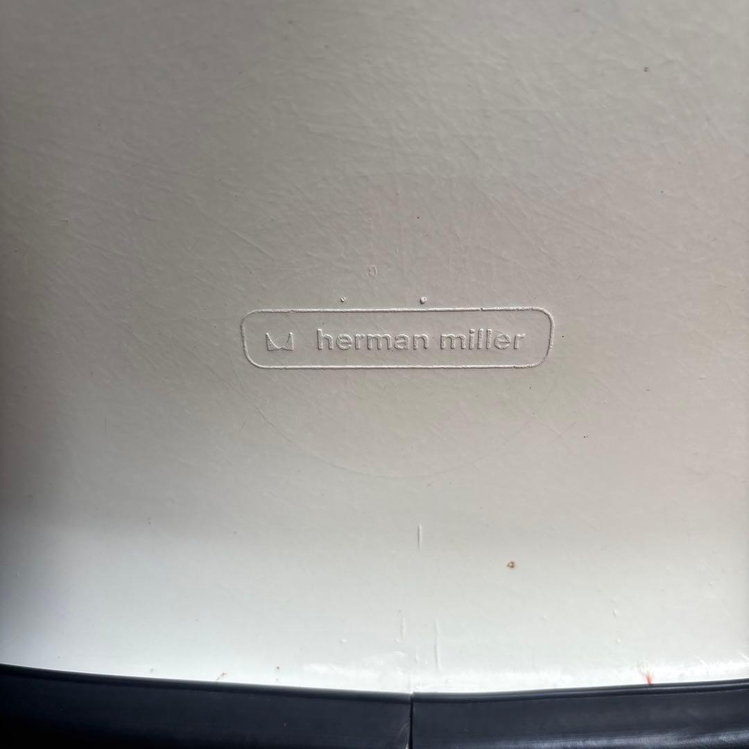 イームズ　シェルチェア　ハーマンミラー