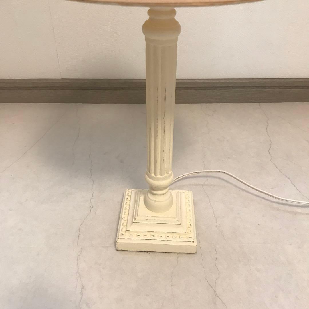 コントワール・ドゥ・ファミーユ　テーブルランプ