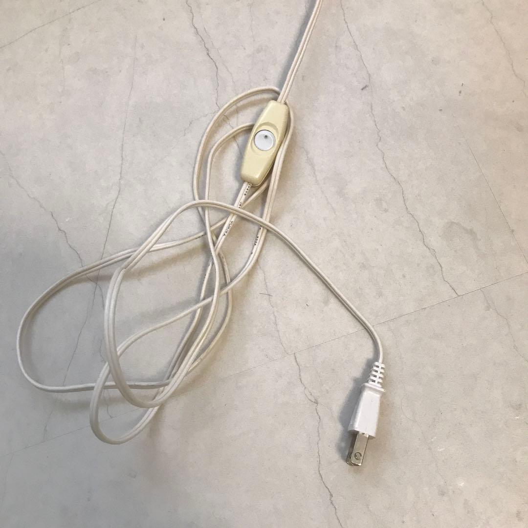 コントワール・ドゥ・ファミーユ　テーブルランプ