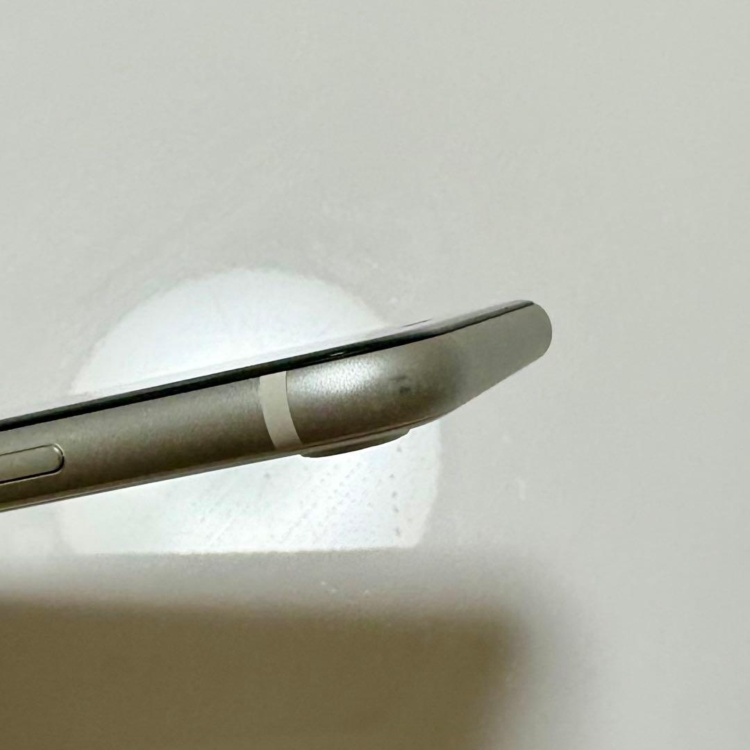 iPhone SE 第二世代 本体 128GB