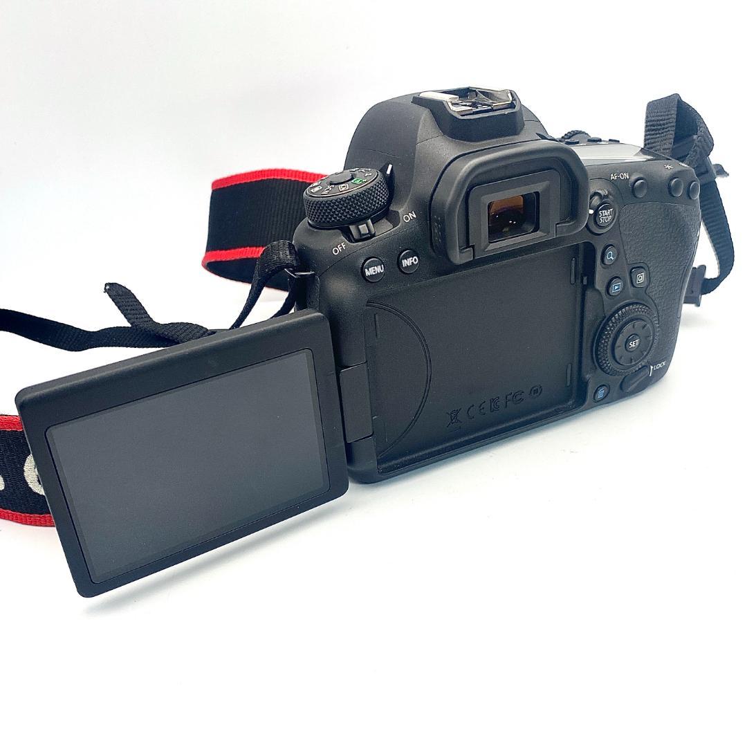 美品 Canon EOS 6D Mark II 本体 充電器 バッテリー セット
