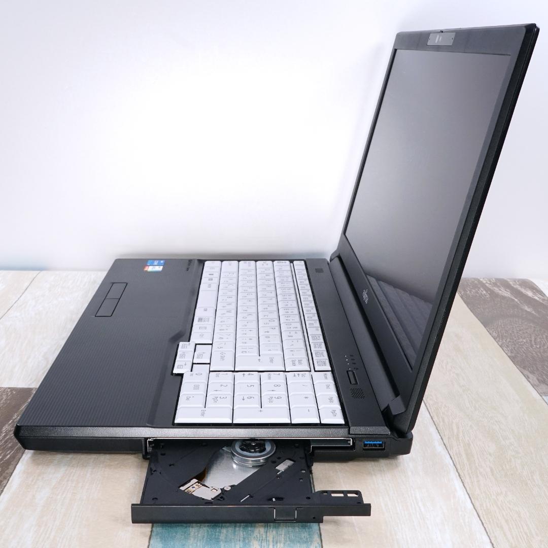 超高速大容量新品ＳＳＤ１ＴＢ搭載✨美品の２０２３年製✨第１２世代ｉ５✨ＦＨＤ液晶