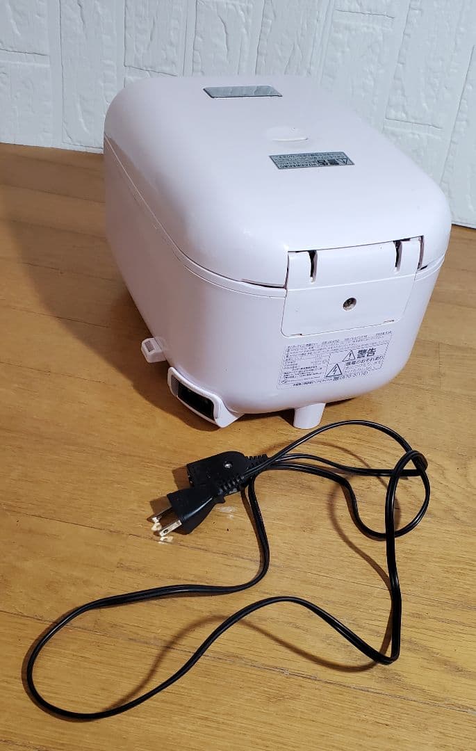 タイガー　 炊飯器　 3合炊き 　&　Panasonic　 Wヘッド　アイロン