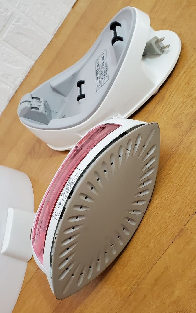 タイガー　 炊飯器　 3合炊き 　&　Panasonic　 Wヘッド　アイロン