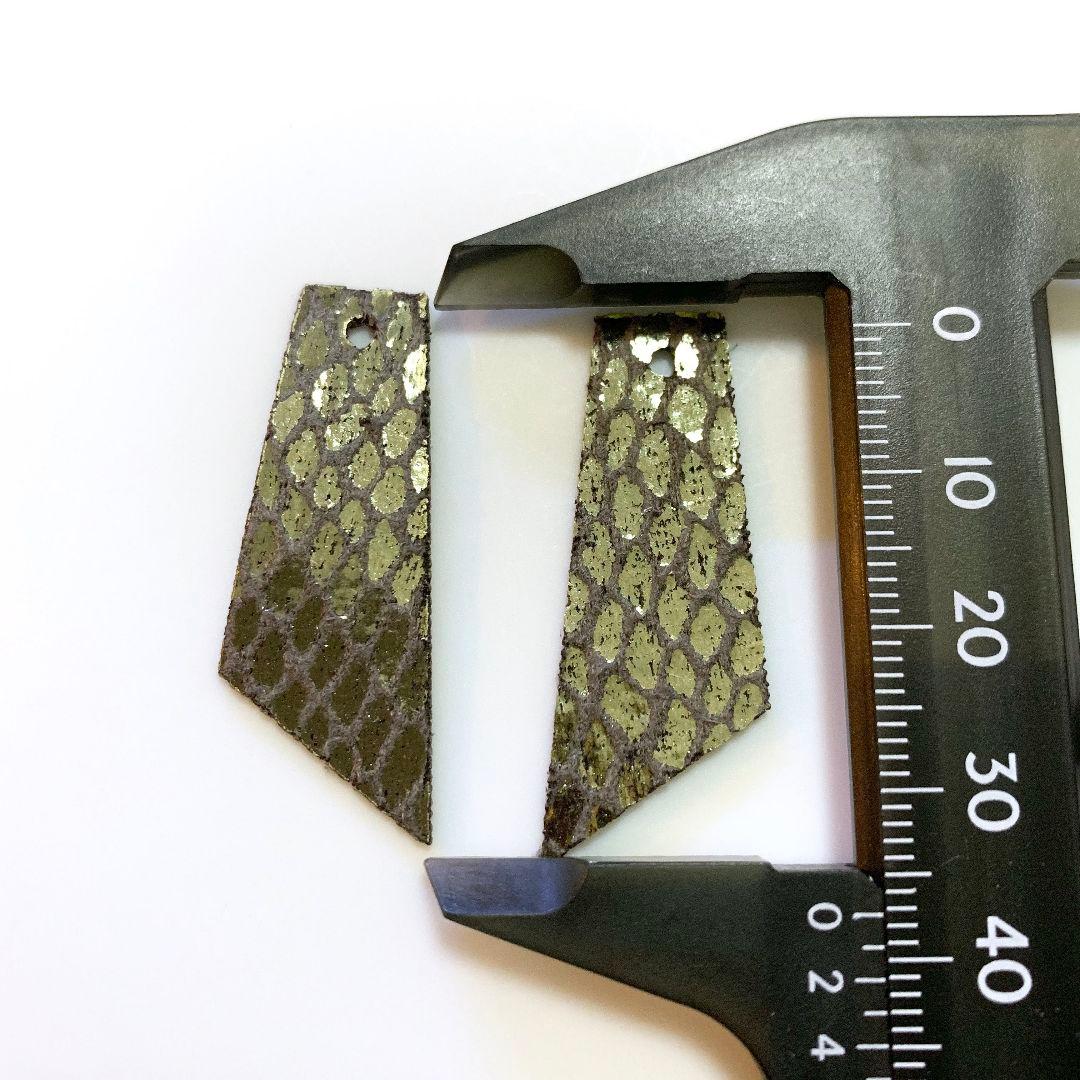 350 フェイクレザースネークスキンタグ