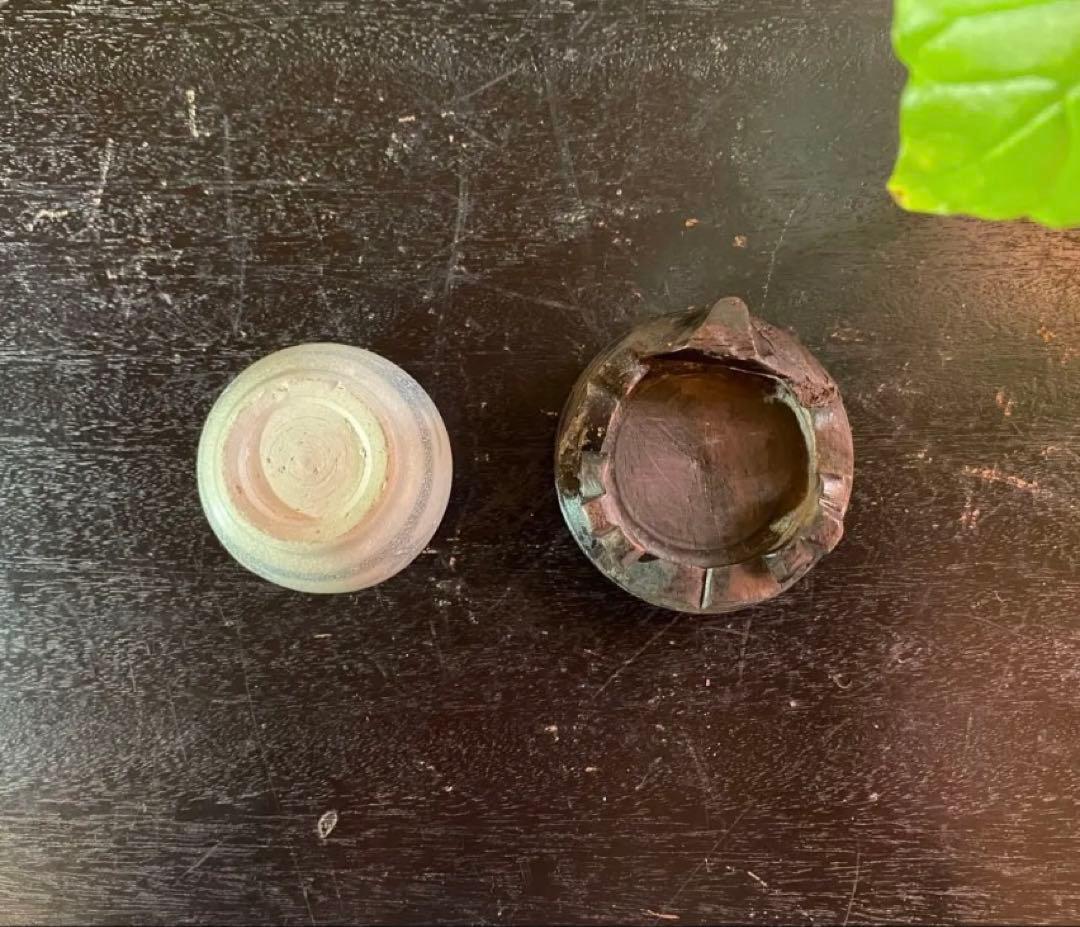 アンティーク・安南・アナミス・染付草花文小壺D4.4・唐木鑑賞台座付・２点セット