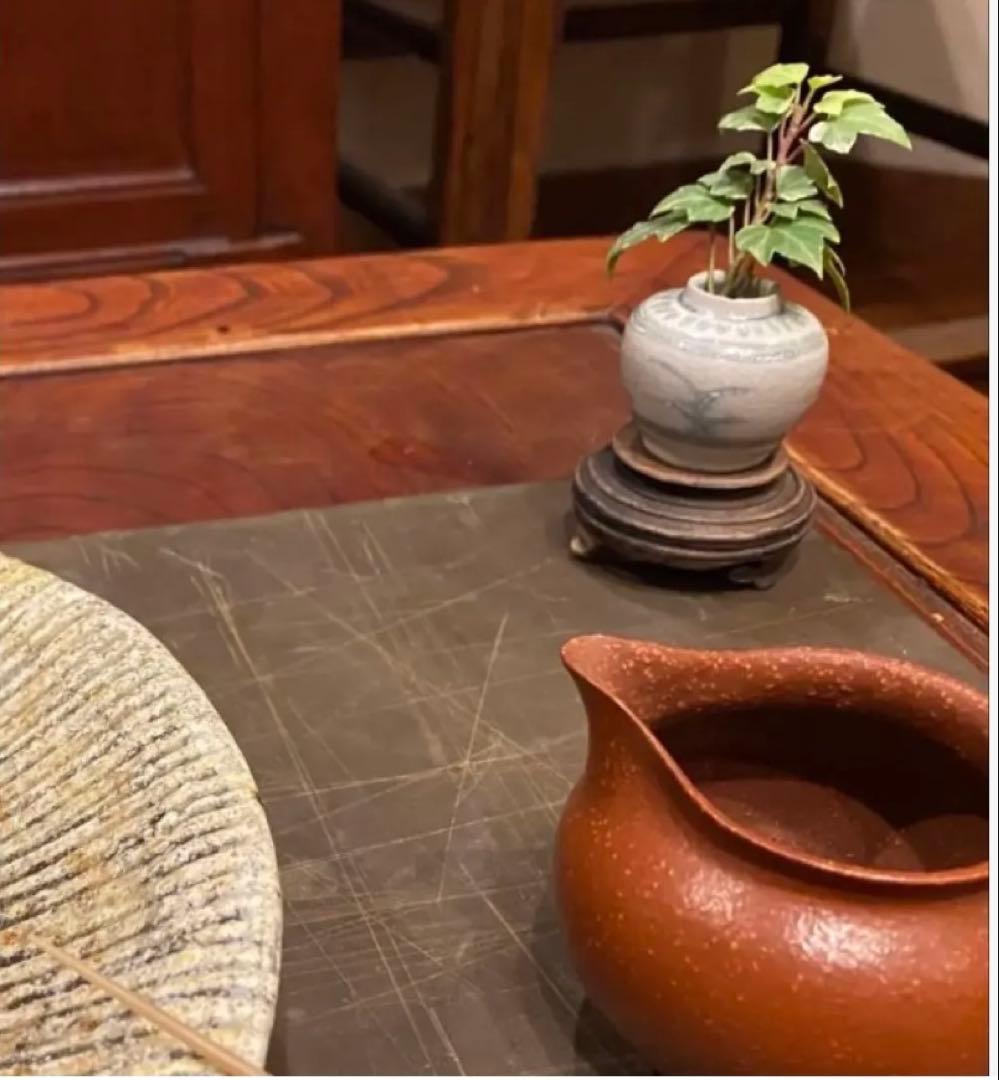 アンティーク・安南・アナミス・染付草花文小壺D4.4・唐木鑑賞台座付・２点セット