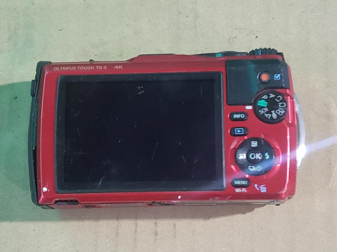 d*7様 OLYMPUS TOUGH TG-5 4K レッド