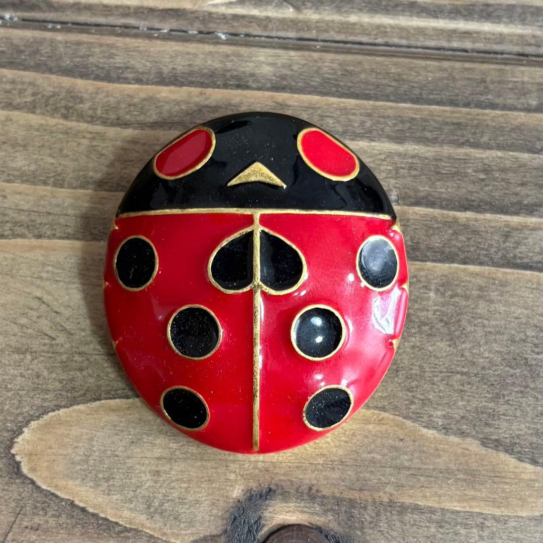 ジョルノ てんとう虫 ブローチ 美品 ジョジョ展　ジョジョ 原画展 限定品