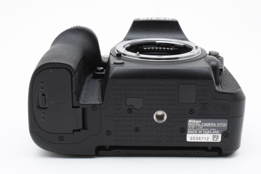 ニコン Nikon D7500 ボディ 《ショット数6112回》878