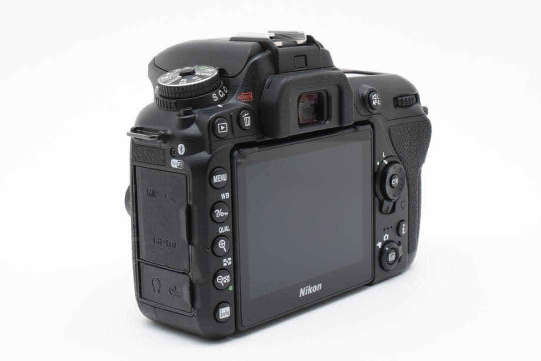 ニコン Nikon D7500 ボディ 《ショット数6112回》878