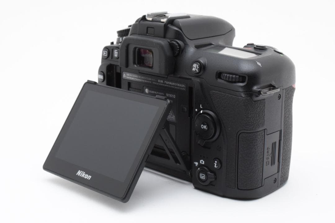 ニコン Nikon D7500 ボディ 《ショット数6112回》878