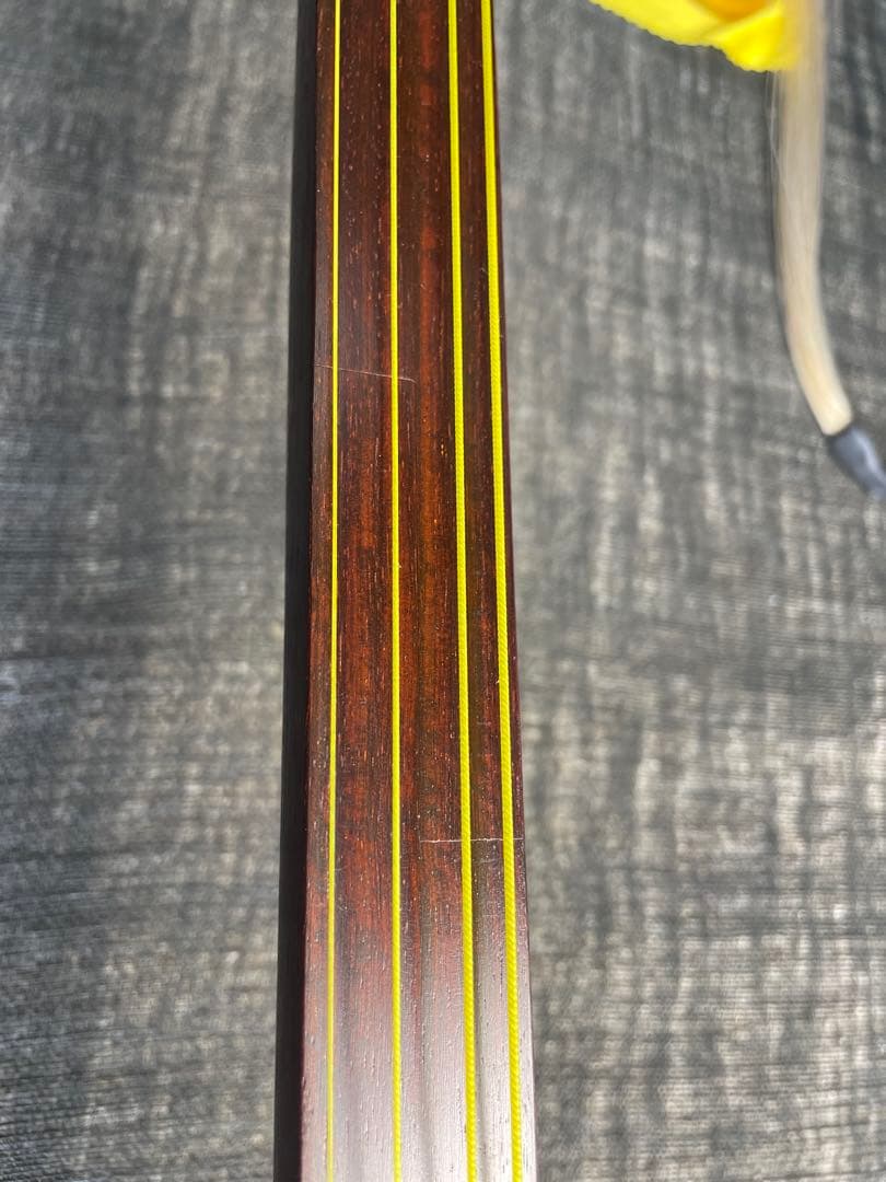 四弦和胡弓，紅木材料（二つ折れ）竹弓（レワ弓），付属品