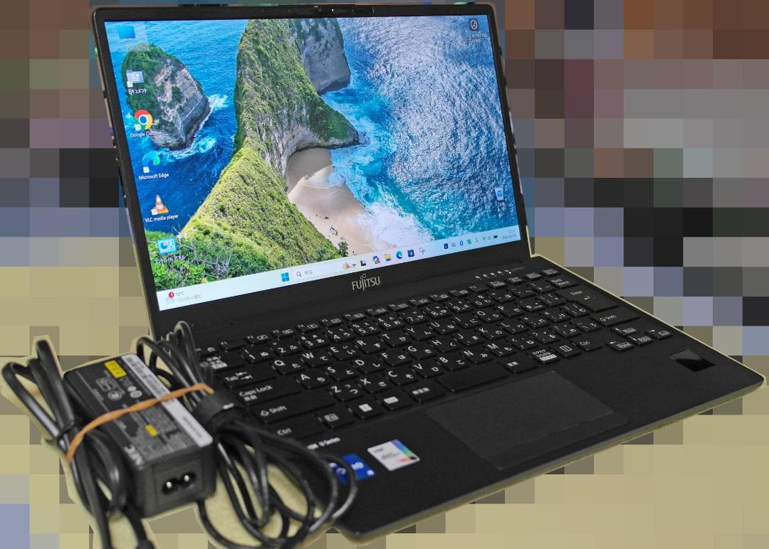 【超軽量723g】富士通 i5-1245U 8GB 256GB Office