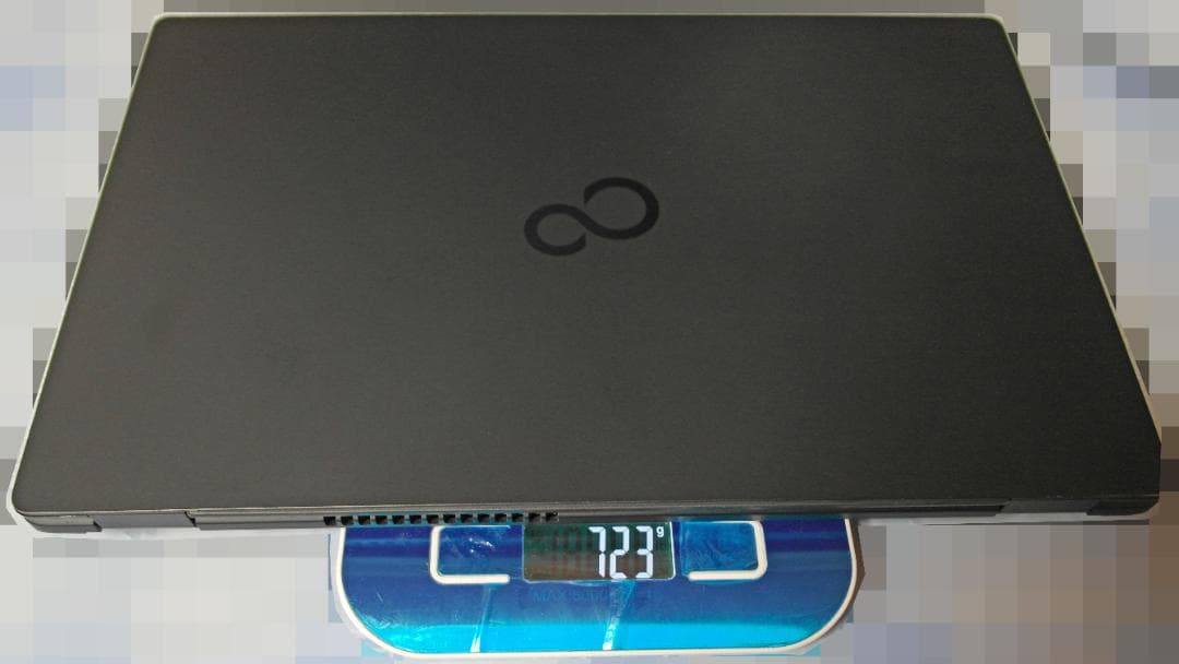 【超軽量723g】富士通 i5-1245U 8GB 256GB Office
