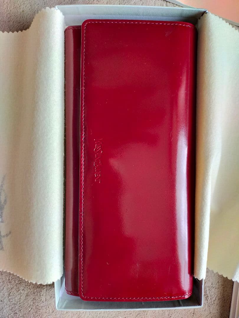 Yves Saint Laurent 長財布