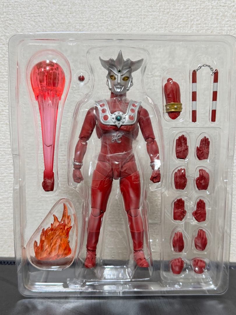 ［美品］S.H.Figuarts ウルトラマンレオ