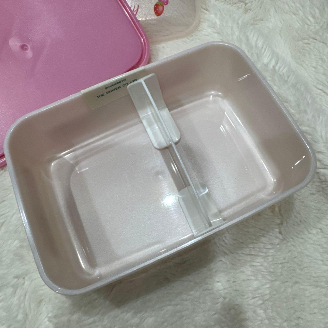 新品未使用　野いちごキティ　お弁当　ハローキティ　フォーク付き