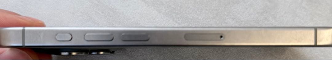 美品 iPhone 15 Pro 128GB ナチュラルチタニウム｜SIMフリー