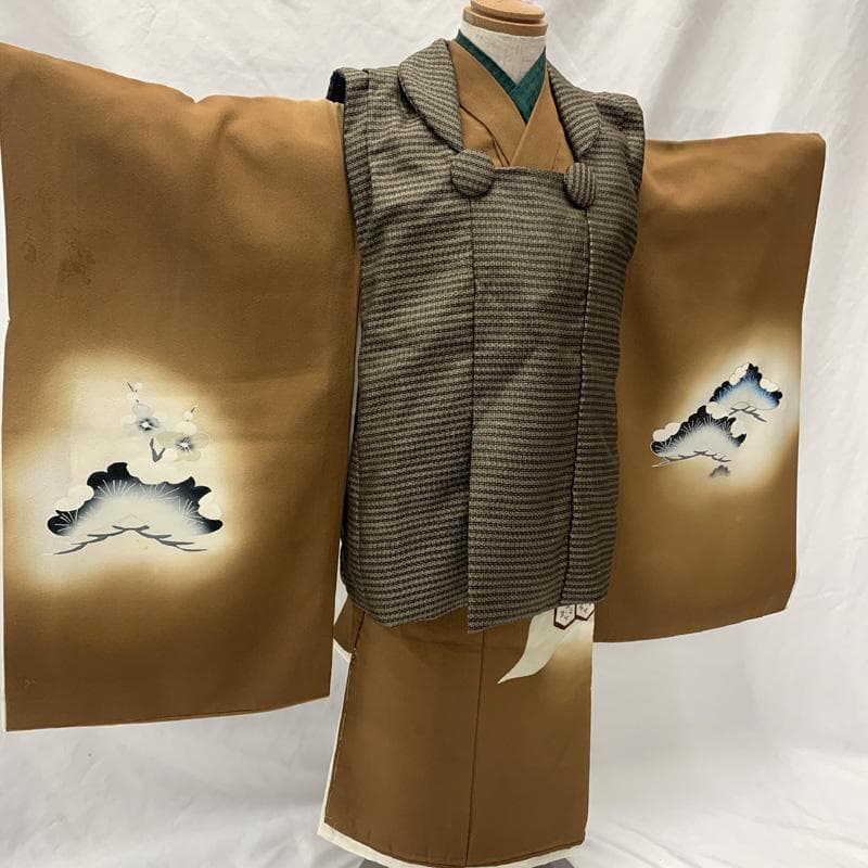 601ab35□七五三 三歳 男児 着物&被布＆長襦袢 五つ紋 鷹 松□