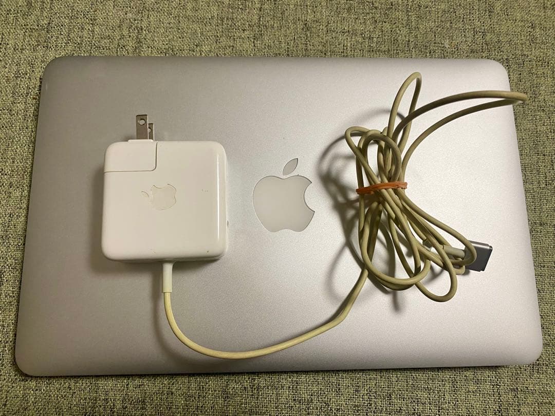 焼肉のタレ　MacBook Air 11インチ2015 初期化済即使用可