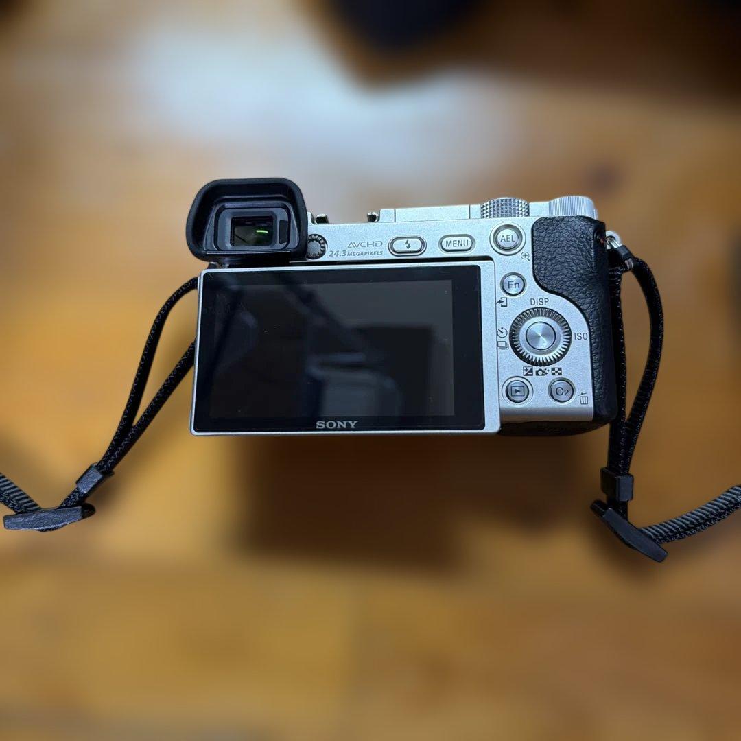 ソニー　a6000 ミラーレス一眼カメラ　ジャンク