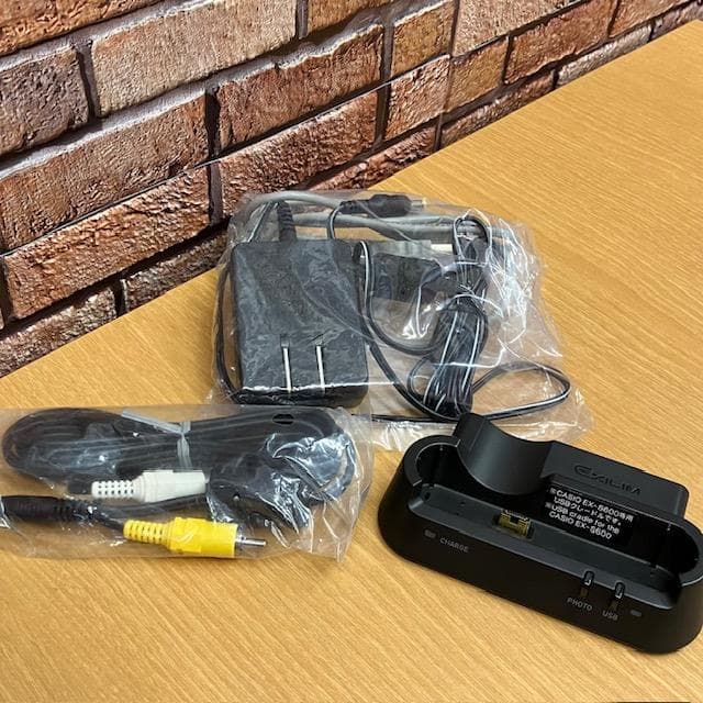 ●カシオ　デジタルカメラ　EX-S600　ケース付き【動作確認済み】