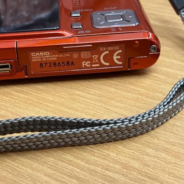 ●カシオ　デジタルカメラ　EX-S600　ケース付き【動作確認済み】