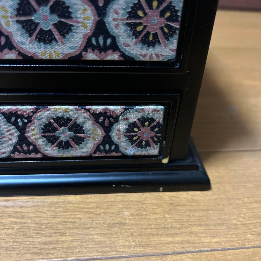 和柄 モダン 小物入れ 引き出し収納 2段 木製 布張り 強化ガラス 上開き