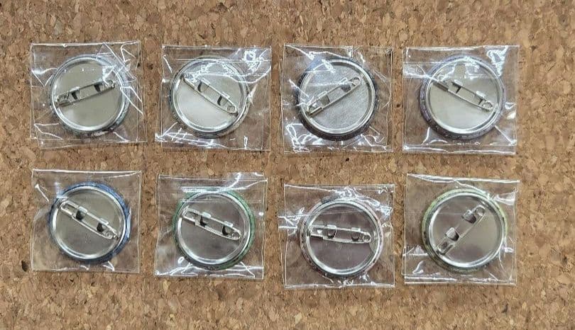 MIKU 缶バッチ　8種コンプ品