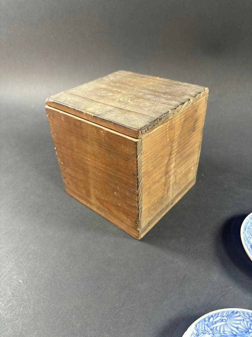 135 伊万里　線描き　花　小皿　古伊万里　鍋島　九谷