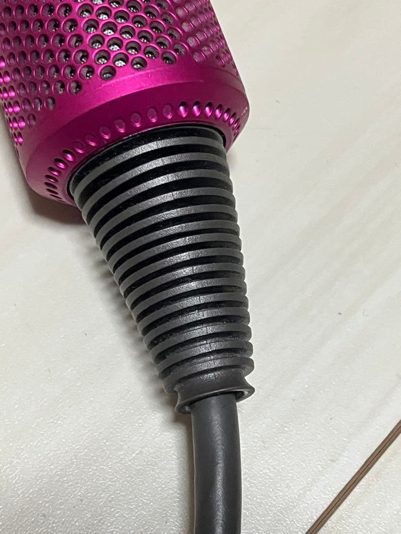 【dyson】 ダイソンヘアドライヤーHD03 説明書 くし付き　難あり