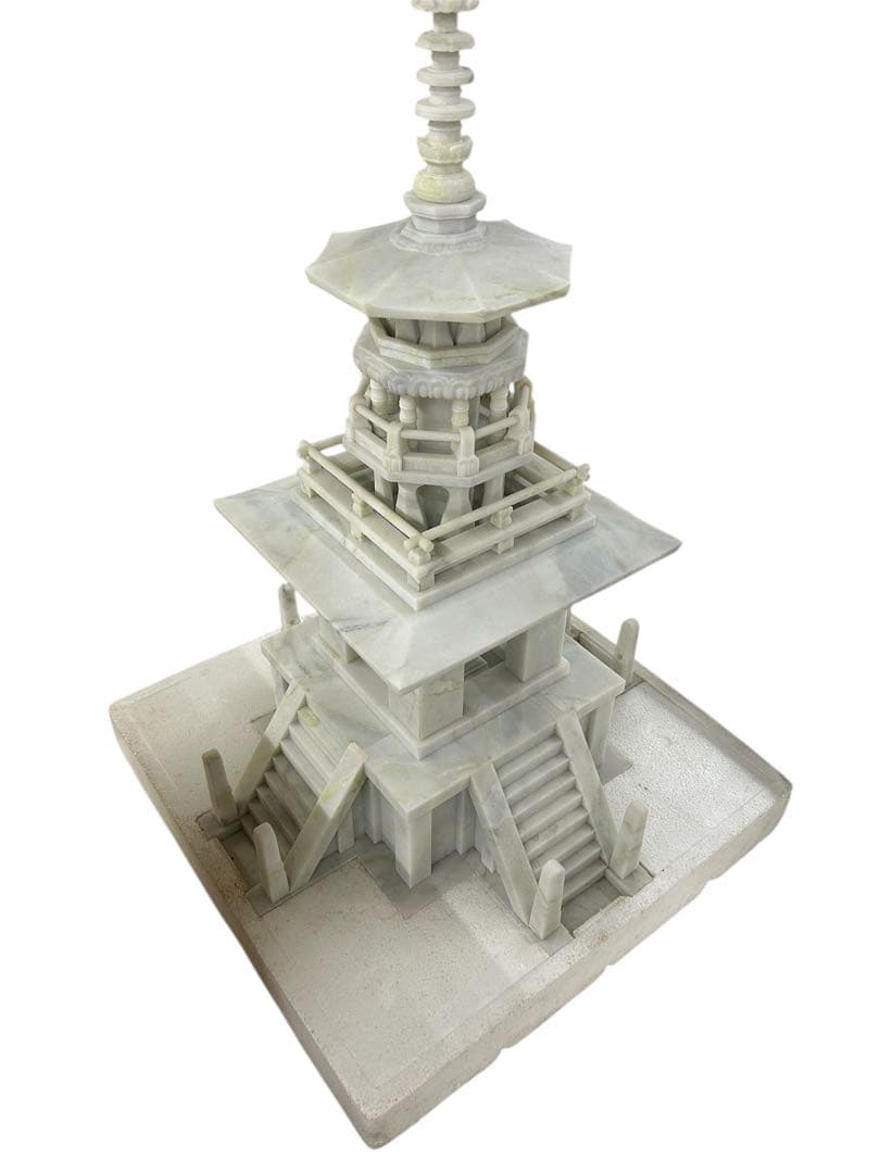 多宝塔　大理石
