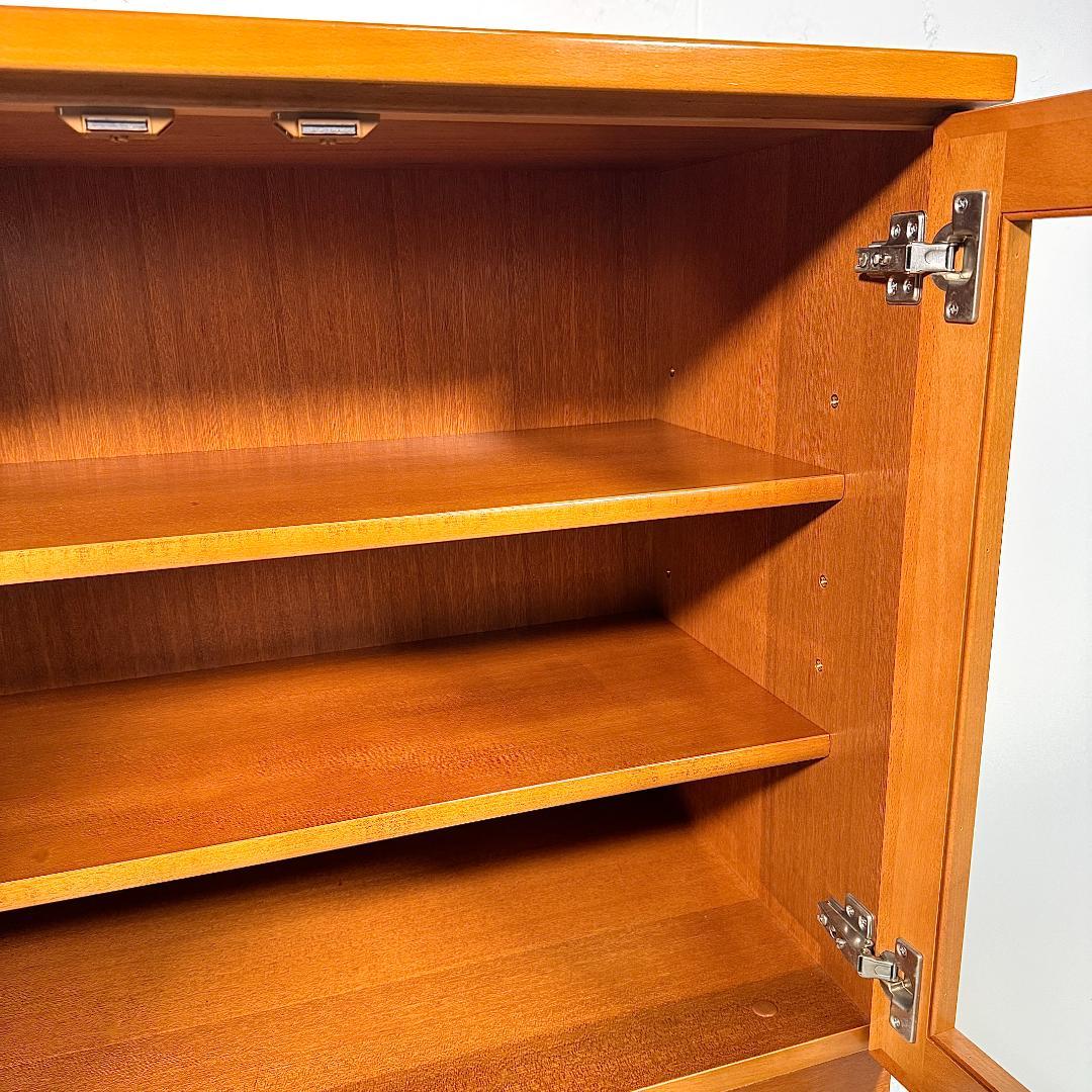 【美品】カリモク ガラスキャビネット 両開き サイドボード リビングボード