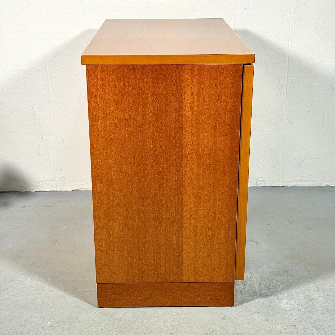 【美品】カリモク ガラスキャビネット 両開き サイドボード リビングボード